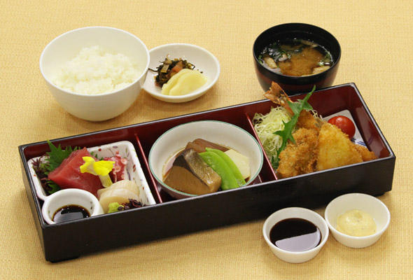 2018冬_590_400_松花堂弁当.jpg