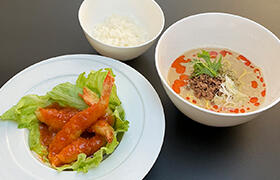 2025春_280_180_エビチリとハーフ担々麺.jpg