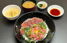 2025夏_280_180_ネギトロ丼と冷やし茶わん蒸し.jpg